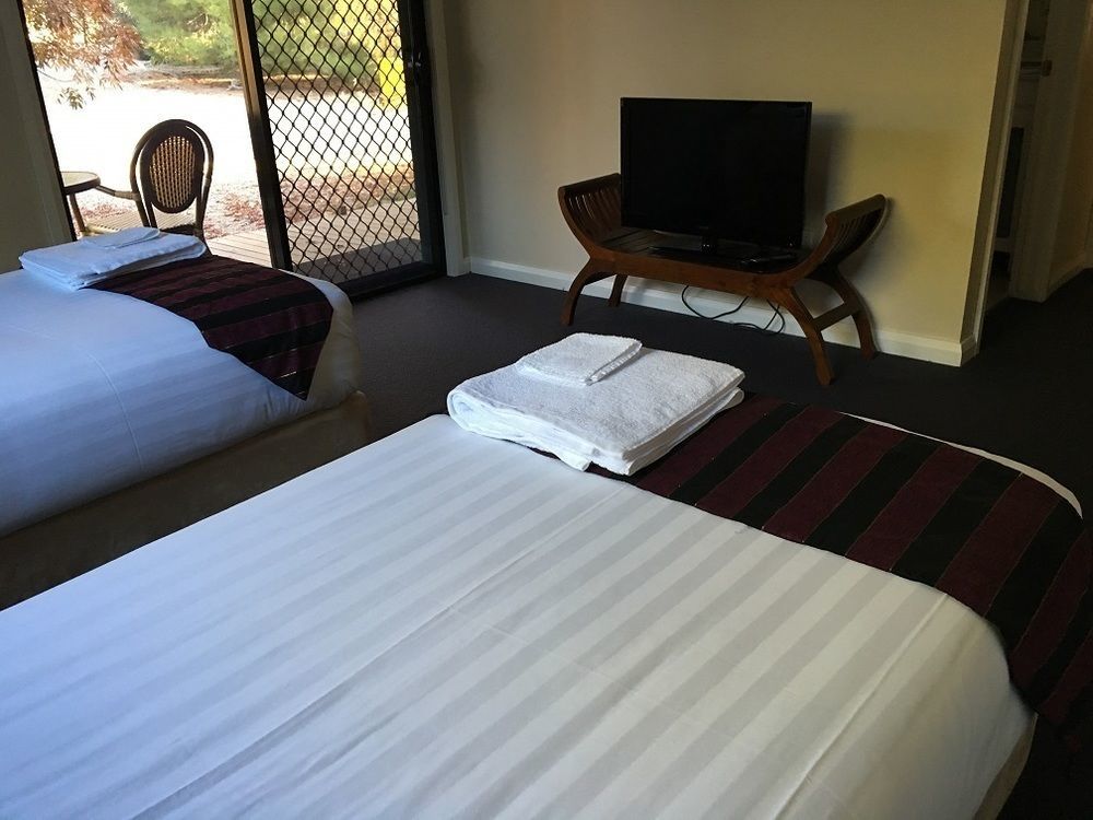 Hillview Farmstay Gundagai Extérieur photo