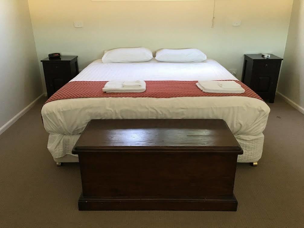 Hillview Farmstay Gundagai Extérieur photo