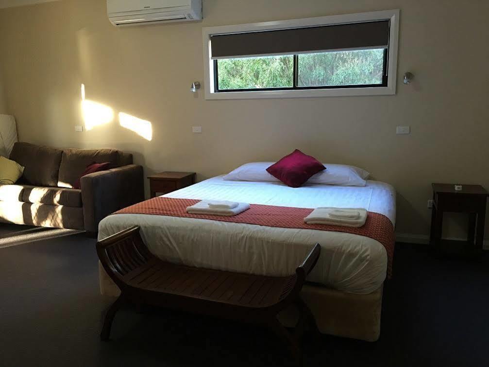 Hillview Farmstay Gundagai Extérieur photo