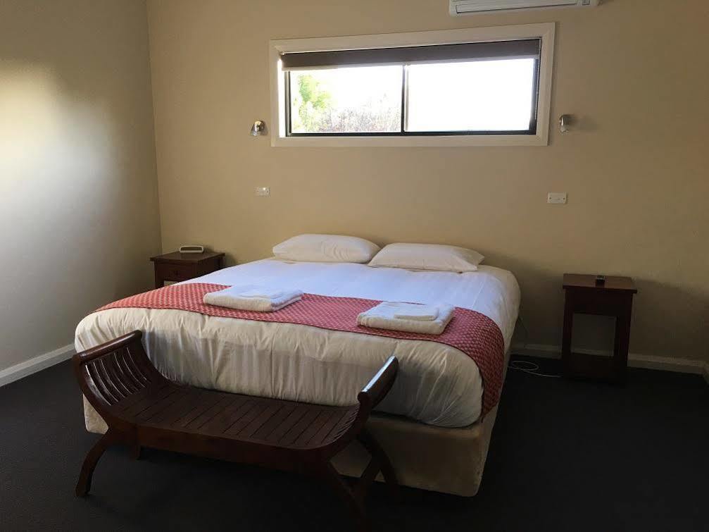 Hillview Farmstay Gundagai Extérieur photo
