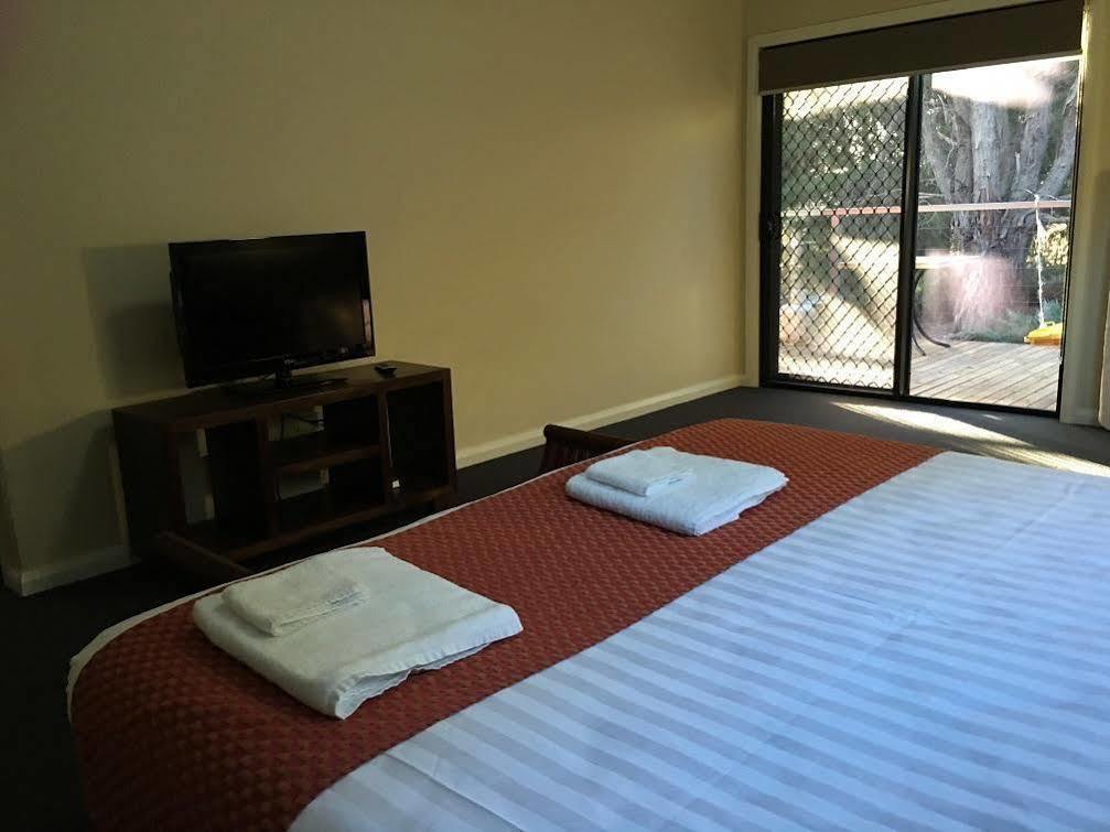 Hillview Farmstay Gundagai Extérieur photo